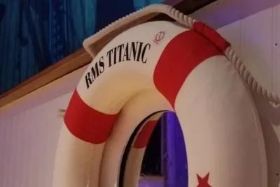 Titanic poster1