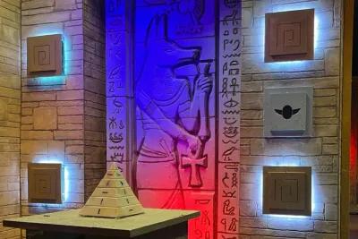 Pharaoh's Tomb poster1