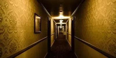 Room 667 poster1